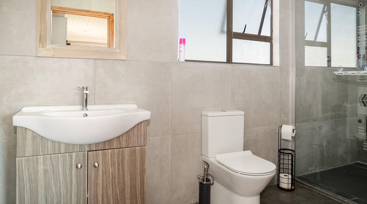 Log Cabin Moonlight Meadows