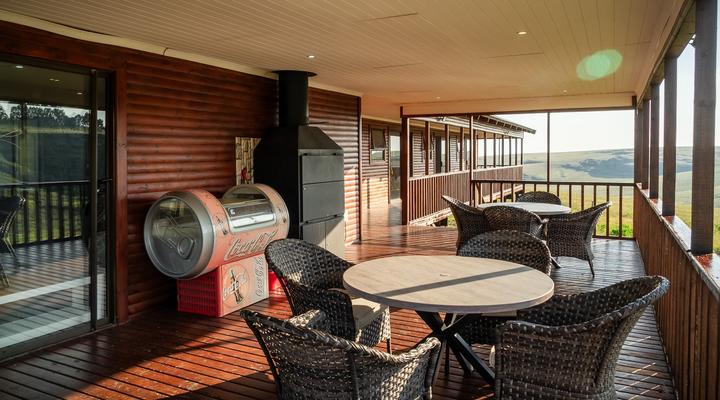 Log Cabin Moonlight Meadows