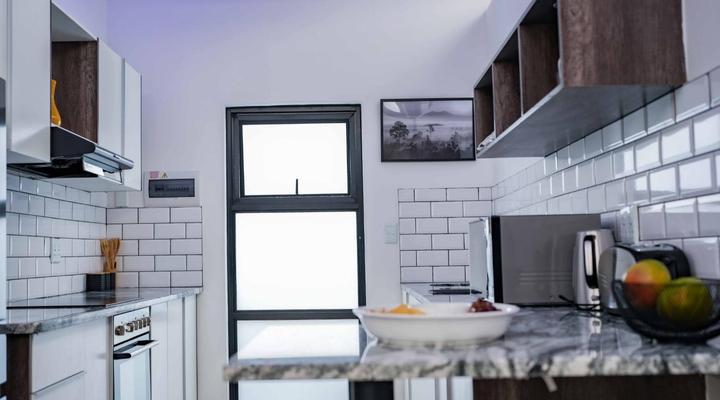 The Lofts Prestige Suites, Academia