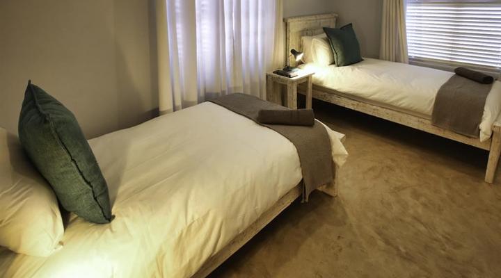 Sandy Feet, Langebaan, 8-sleeper