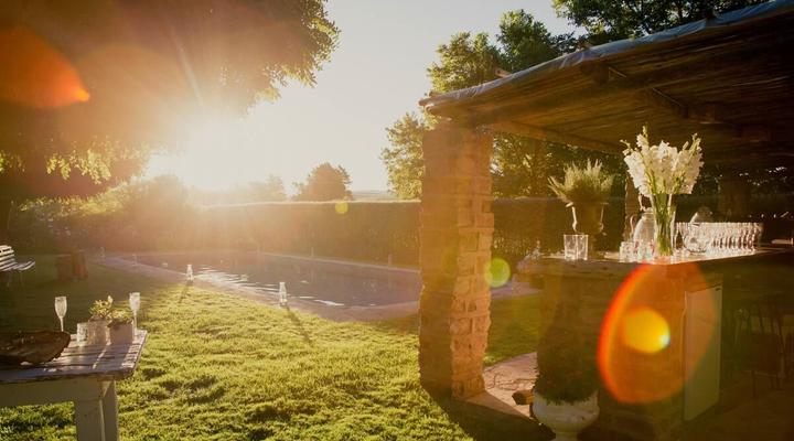 Fairview Farm House & outside Cottage
