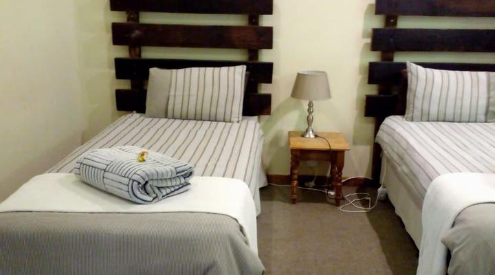 Lake Lintrose Self-catering Cottages