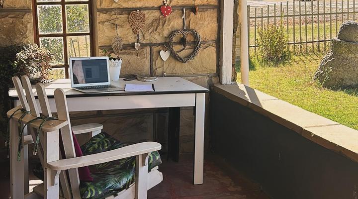 The Old Country House and Cottage