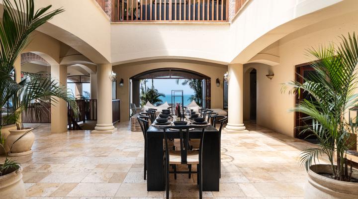 Escape to a Beach Villa in Sheffield Beach, Salt Rock