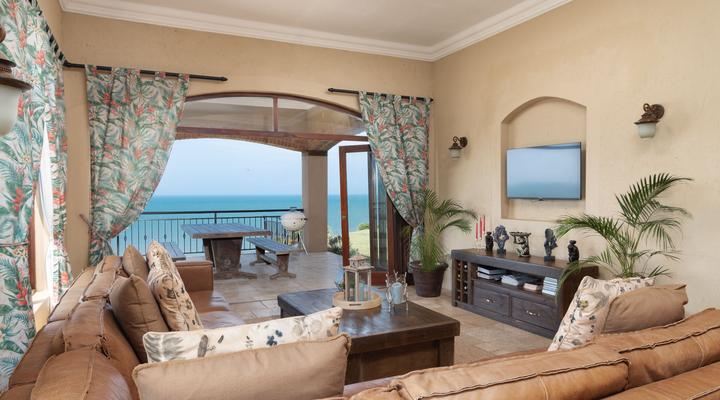 Escape to a Beach Villa in Sheffield Beach, Salt Rock