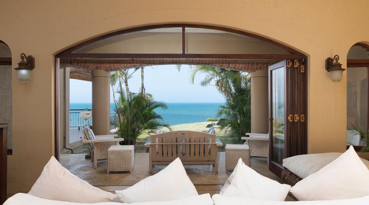 Escape to a Beach Villa in Sheffield Beach, Salt Rock