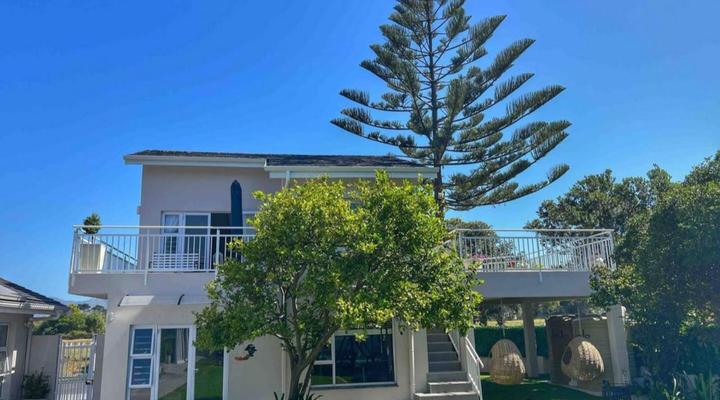 Super Spacious Studio - Loadshedding Proof