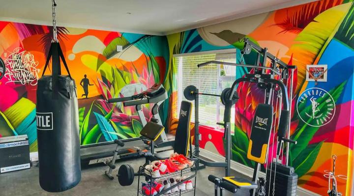 Super Spacious Studio - Loadshedding Proof