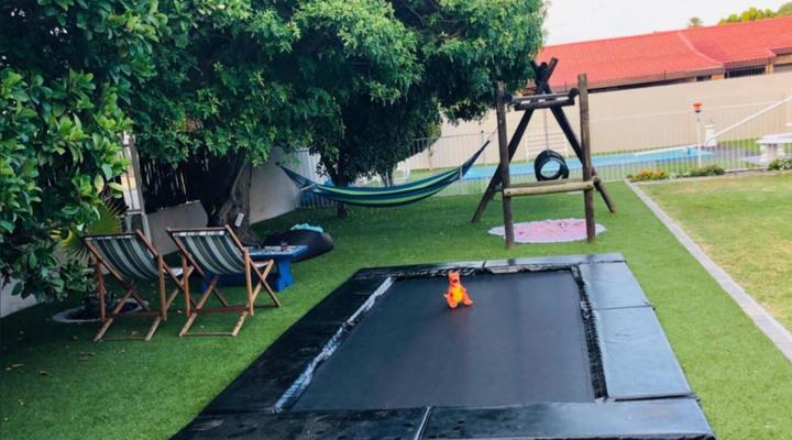 Super Spacious Studio - Loadshedding Proof