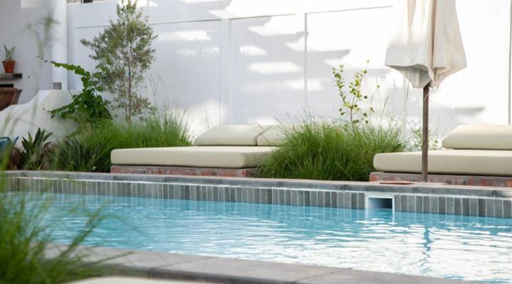 The Grand Hotel - Robertson