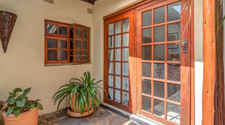 Dennis Road Guesthouse