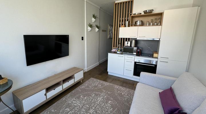 Bree Street Apartment - Explore, Eat, Experience Cape Town