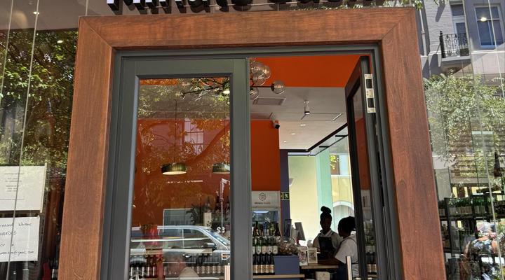 Bree Street Apartment - Explore, Eat, Experience Cape Town