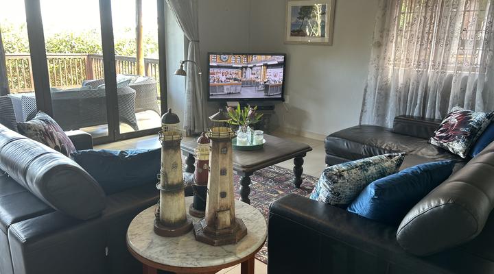 Big Fish Seaside Cottage. Sleeps 10