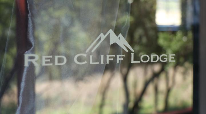 Red Cliff Lodge – Off-Grid Self Catering Eco Retreat