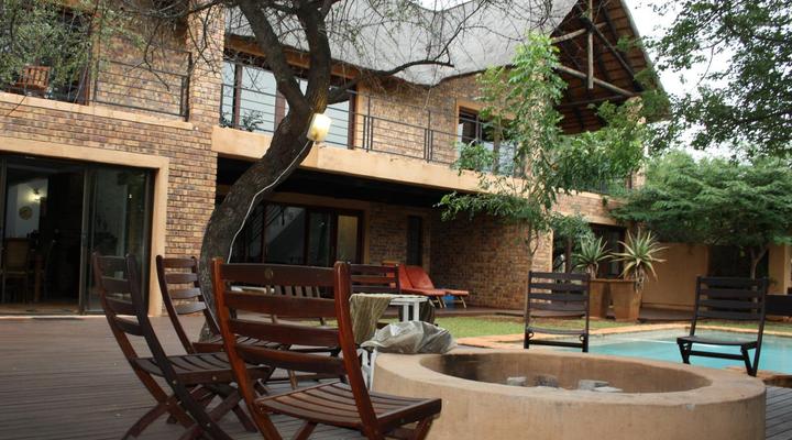 Kierieklapper River House