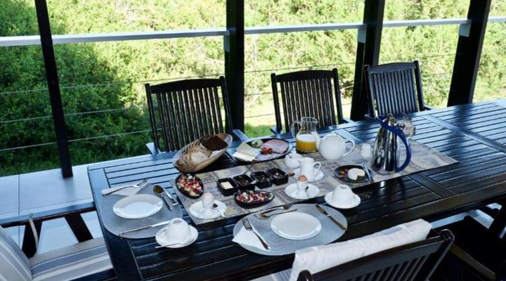 Normarie's Guesthouse Wilderness 2 Rack