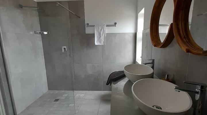 C-Rock Holiday House