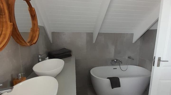 C-Rock Holiday House