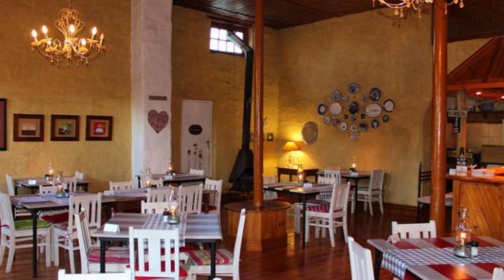 Die Blou Nartjie Guesthouse and Restaurant