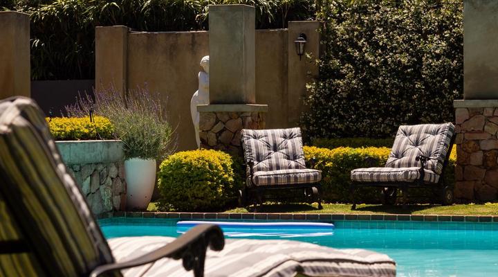 Treehouse on Maple B&B