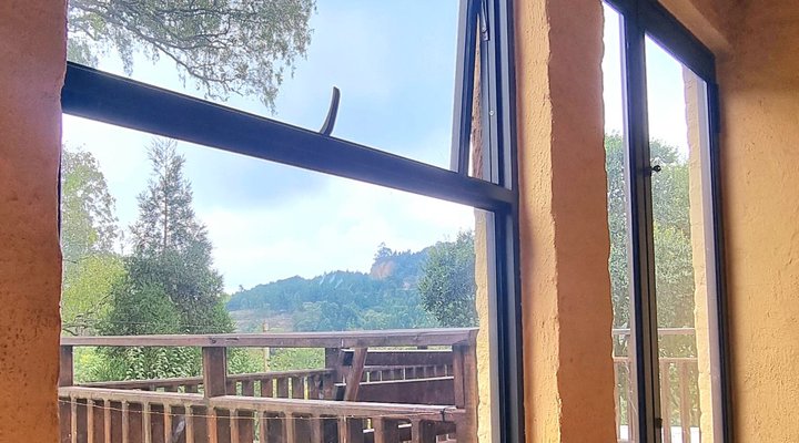Toi Home In Da Hills