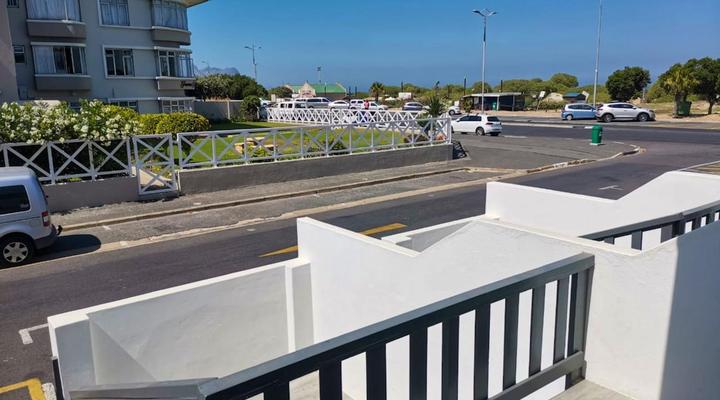 The Great White Beach House