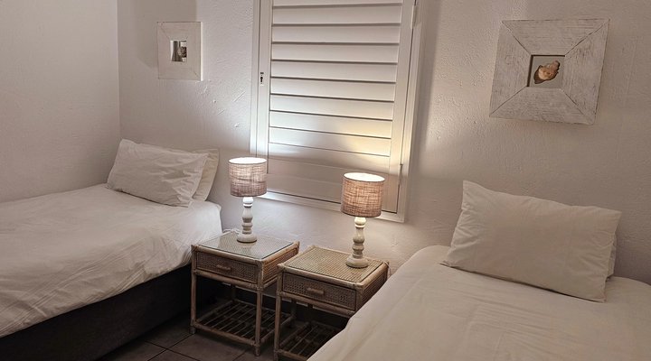 Le Paradis 18 on sea