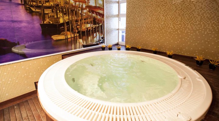 The Palace All-Suite