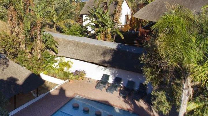 Cottage 6 inside Cintsa Chalets