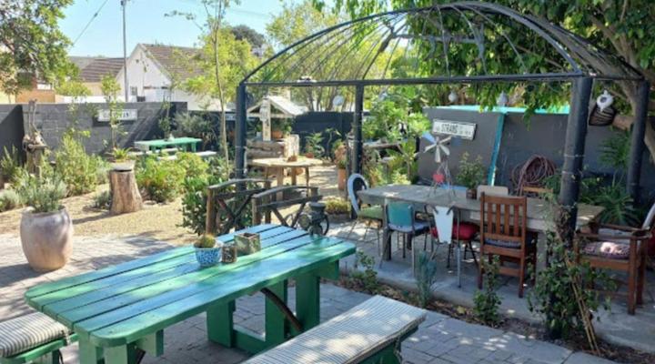 Suzie's Coffee Shop Bed & Breakfast