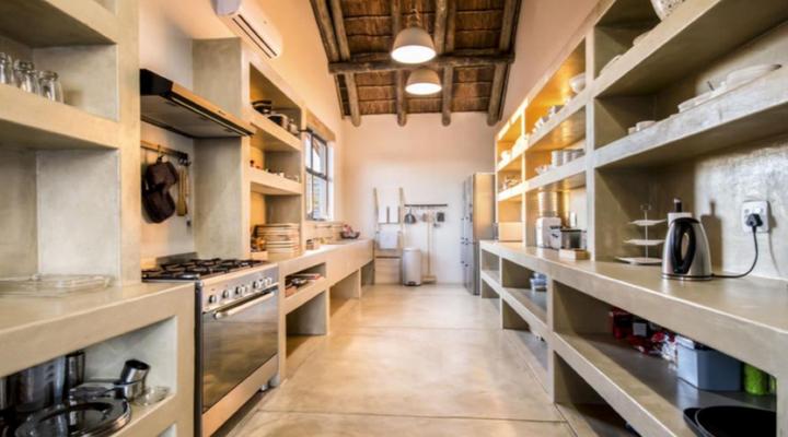 Kruger Sunset Lodge - Living with Lions