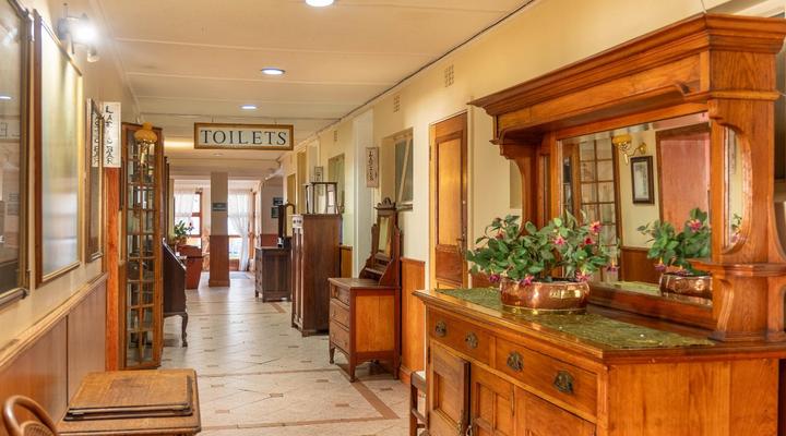 Karoo Country Inn Hotel