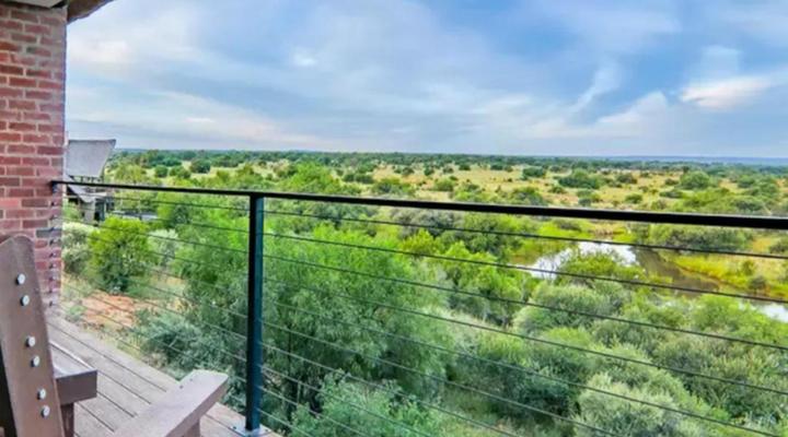 The Cliffhanger Lodge