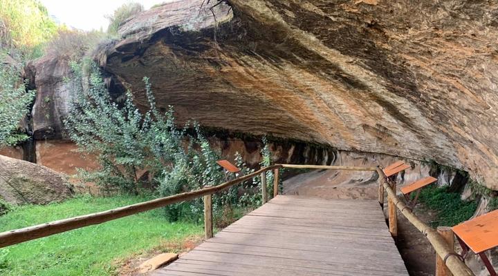 Liphofung Cave, Chalets PTY LTD