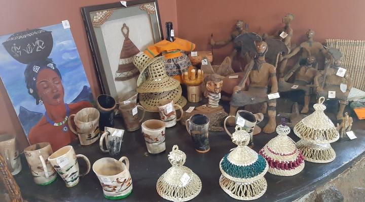 Liphofung Cave, Chalets PTY LTD