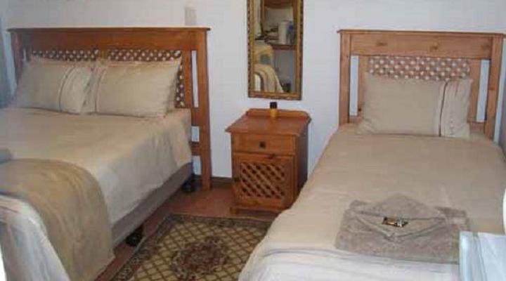 La’Phola Guest House