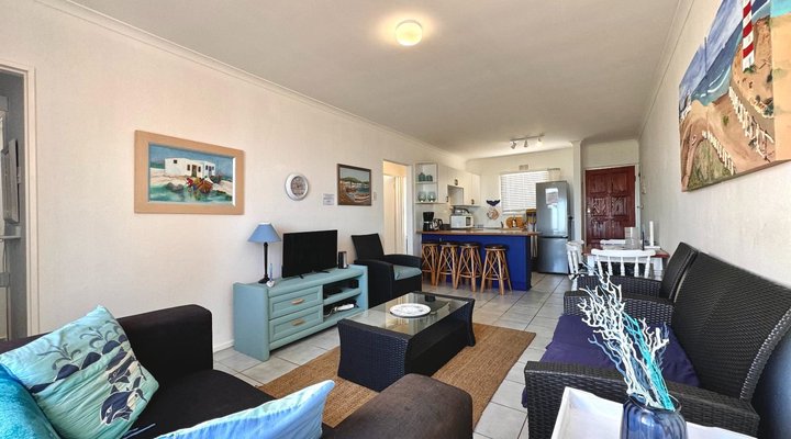 Waterside Living - Claptons Beach 33