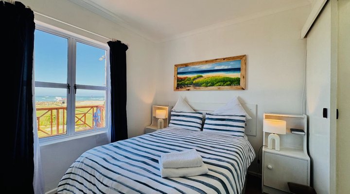 Waterside Living - Claptons Beach 33