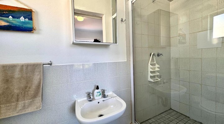 Waterside Living - Claptons Beach 33