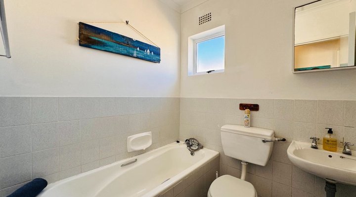 Waterside Living - Claptons Beach 33