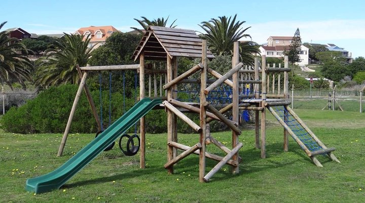 Waterside Living - Claptons Beach 33