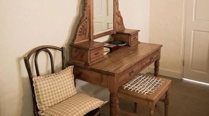 Cleopatra Mountain - Self Catering