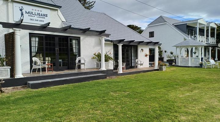 Mulligans Guest Lodge