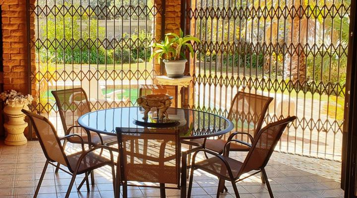 Roosmaryn Guest House