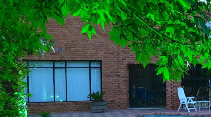 Roosmaryn Guest House