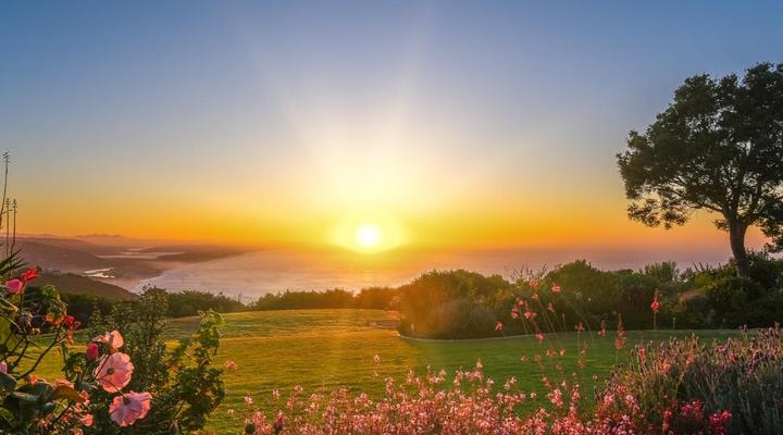 Hilltop Country Lodge