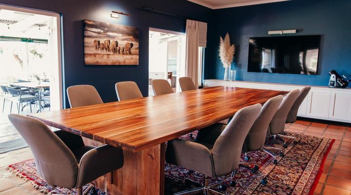 Hilltop Country Lodge