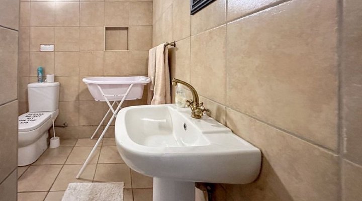  Mabalingwe Toeka Lodge