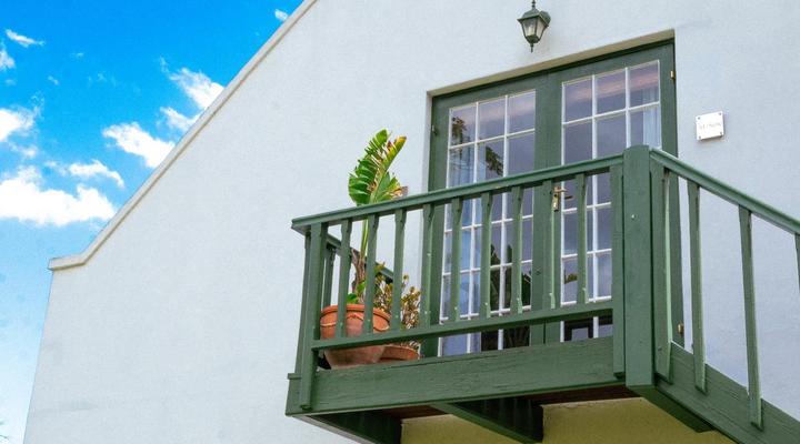 Rothman Manor De Luxe Guest Retreat